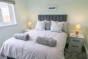 Madrona_Valley_Anglesey_double_bedroom_5_1920x1080 Madrona_Valley_Anglesey_double_bedroom_5_1920x1080